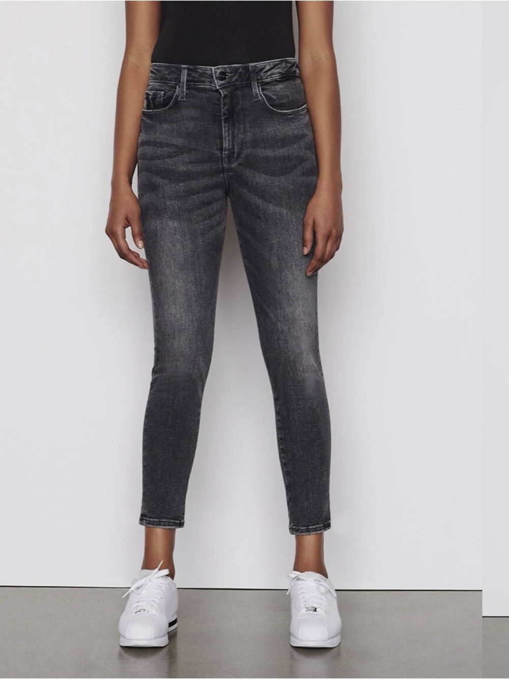 FRAME Women's Le One Skinny Crop Jeans Hughes Washed Black Size 2